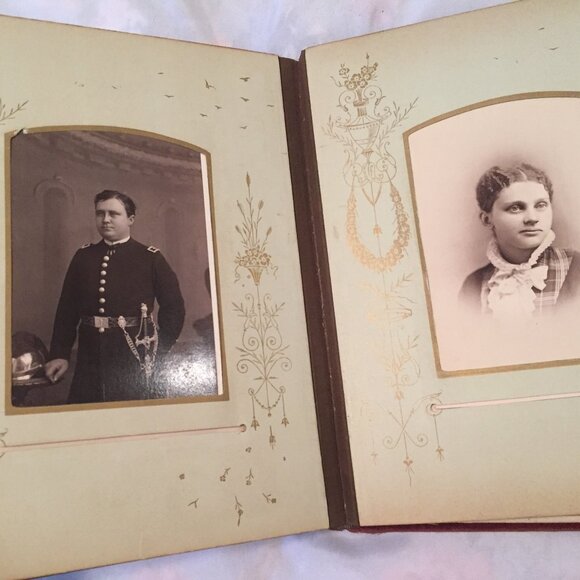 Antique Velvet Vintage Photo Album With  Metal Clasp With 34 Pictures Victorian - Picture 1 of 13